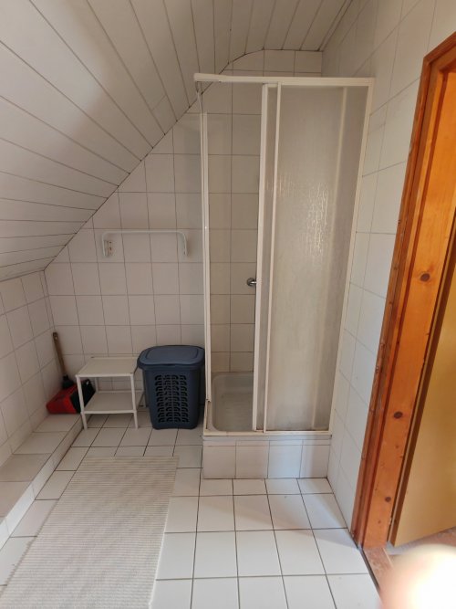 (BAA) Solides Landhaus am Weinberg &amp; zusätzliche Pinze (CM190-5)