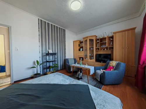 (AAA) Ein liebevoll gepflegtes, geräumiges Einfamilienhaus (RV1420)