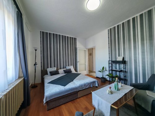 (AAA) Ein liebevoll gepflegtes, geräumiges Einfamilienhaus (RV1420)