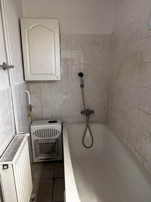 (ABA) Einfamilienhaus / Existenz  mit vielfältigen Nutzungsmöglichkeiten im schönen Tapolca (KK2208)