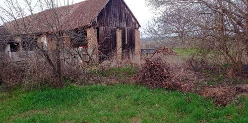 (BCA) Sanierungbedürftiges Dorfhaus an Handwerker günstig abzugeben (CM1501)
