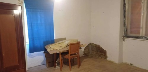 (BCA) Sanierungbedürftiges Dorfhaus an Handwerker günstig abzugeben (CM1501)