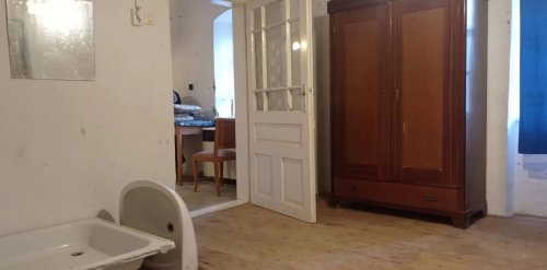 (BCA) Sanierungbedürftiges Dorfhaus an Handwerker günstig abzugeben (CM1501)
