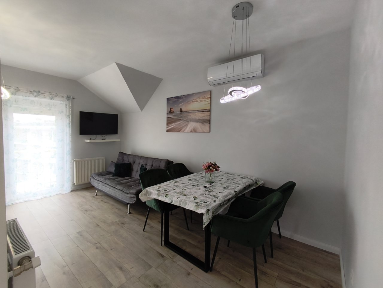 (AAA) Möbeliertes Appartement im Zentrum  mit Tiefgaragenplatz (KK0410)
