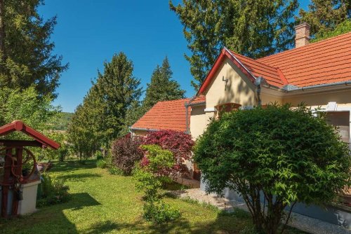 (AAA) Liebevoll renoviertes Bauernhaus in ruhiger Lage mit getrennten Apartment (AAA) (WH1158-2)