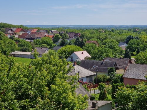 (AAA) Gemütlich, ruhig, professionell saniert, mit Gäste-Apartment am Balaton (CM104-2)