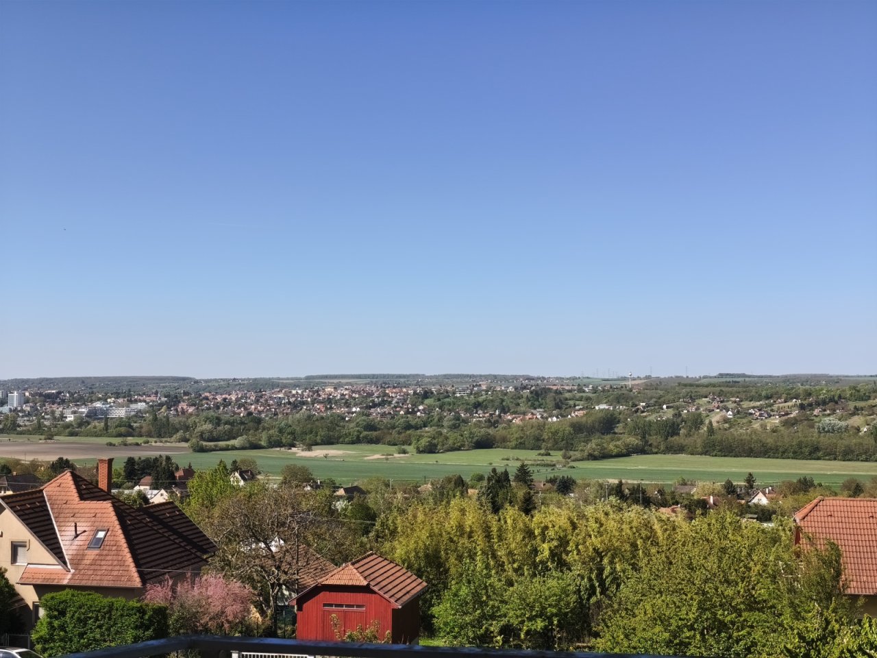 (AAA) Familienhaus mit parkähnlichem Grundstück in außergewöhnlich guter Lage (KK1704-M)