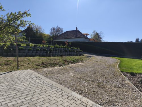 (AAA) Familienhaus mit parkähnlichem Grundstück in außergewöhnlich guter Lage (KK1704-M)