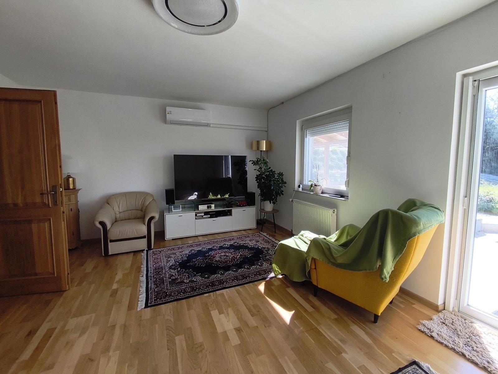 (AAA) Familienhaus mit parkähnlichem Grundstück in außergewöhnlich guter Lage (KK1704-M)