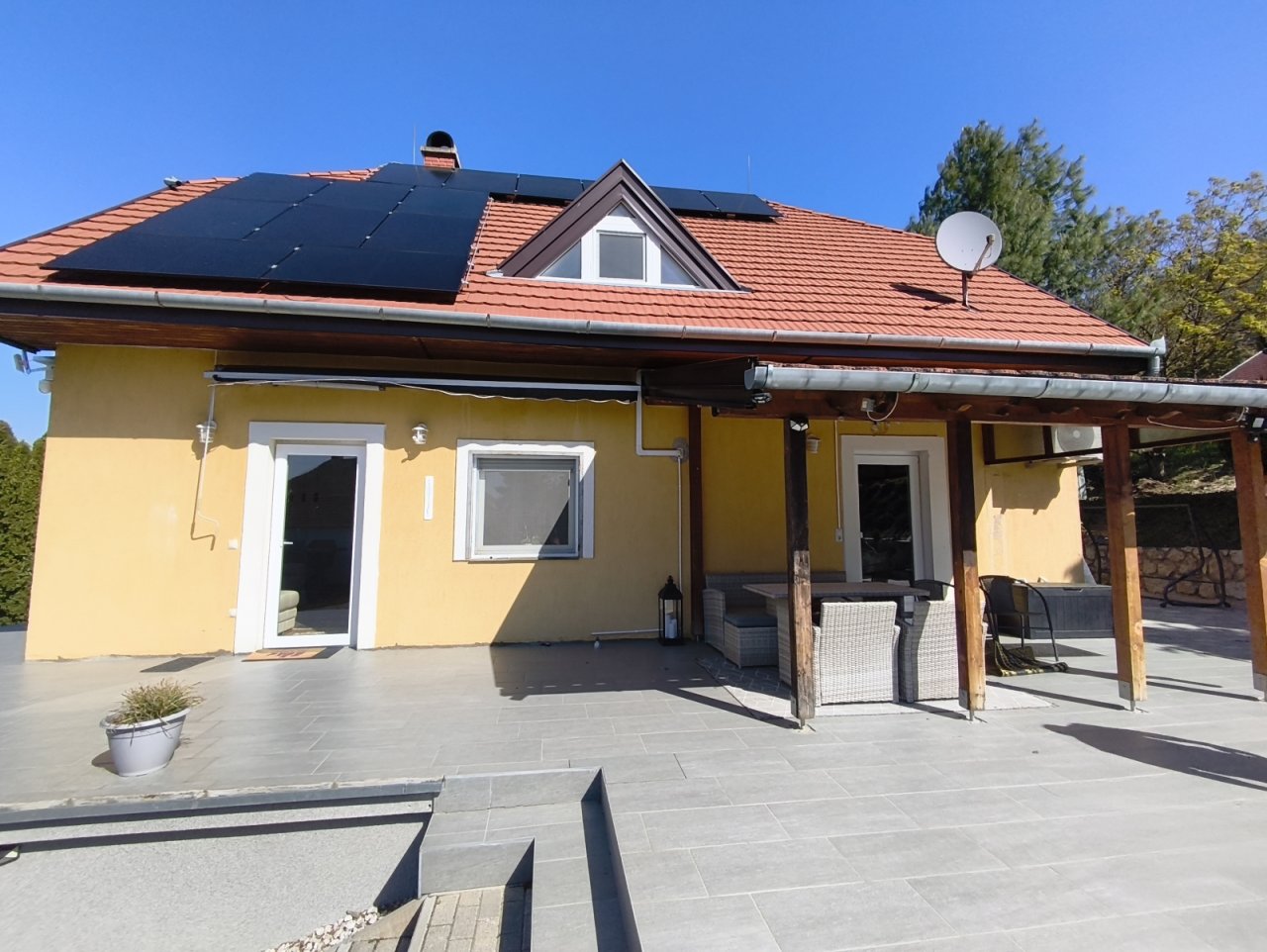 (AAA) Familienhaus mit parkähnlichem Grundstück in außergewöhnlich guter Lage (KK1704-M)