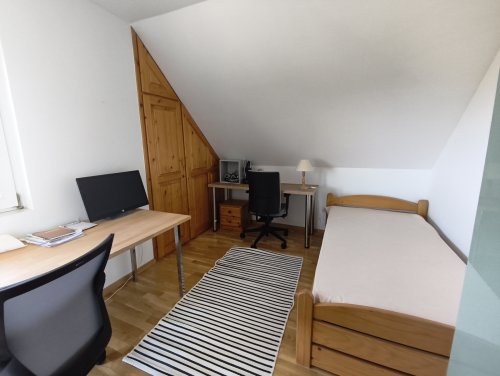 (AAA) Familienhaus mit parkähnlichem Grundstück in außergewöhnlich guter Lage (KK1704-M)