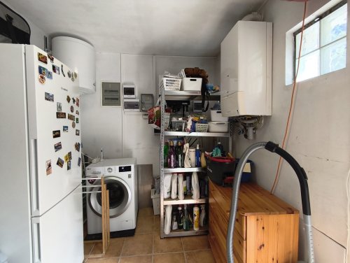 (AAA) Familienhaus mit parkähnlichem Grundstück in außergewöhnlich guter Lage (KK1704-M)