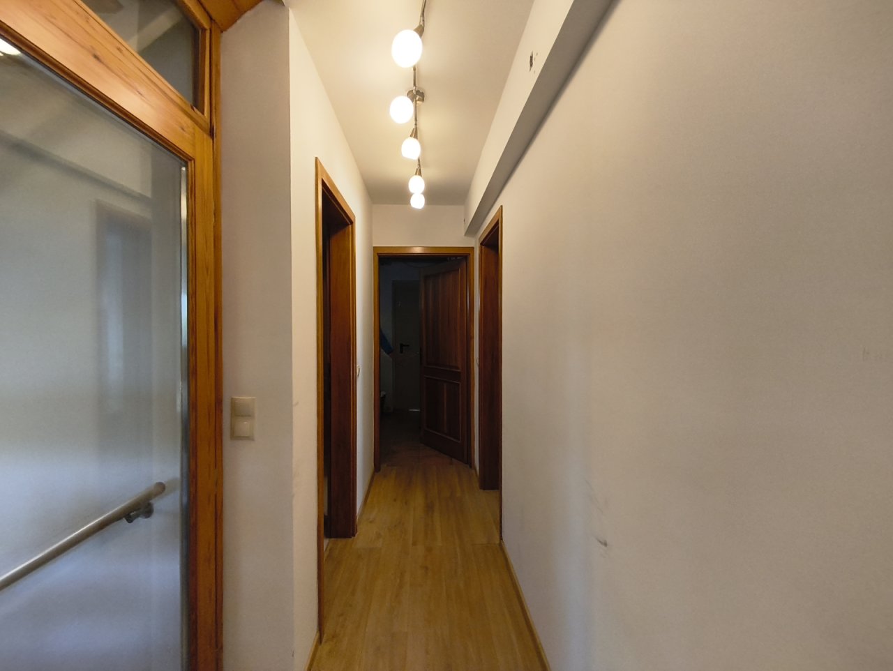 (AAA) Familienhaus mit parkähnlichem Grundstück in außergewöhnlich guter Lage (KK1704-M)