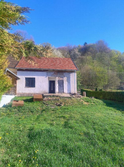 (ACA) Renovierungsbedürftiges Haus an der österreichisch-ungarischen Grenze, nahe dem Nationalpark (RV0434)