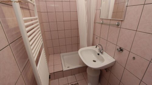 (AAA) Gepflegtes 8 Zimmer Gästehaus in Seenähe (44066)