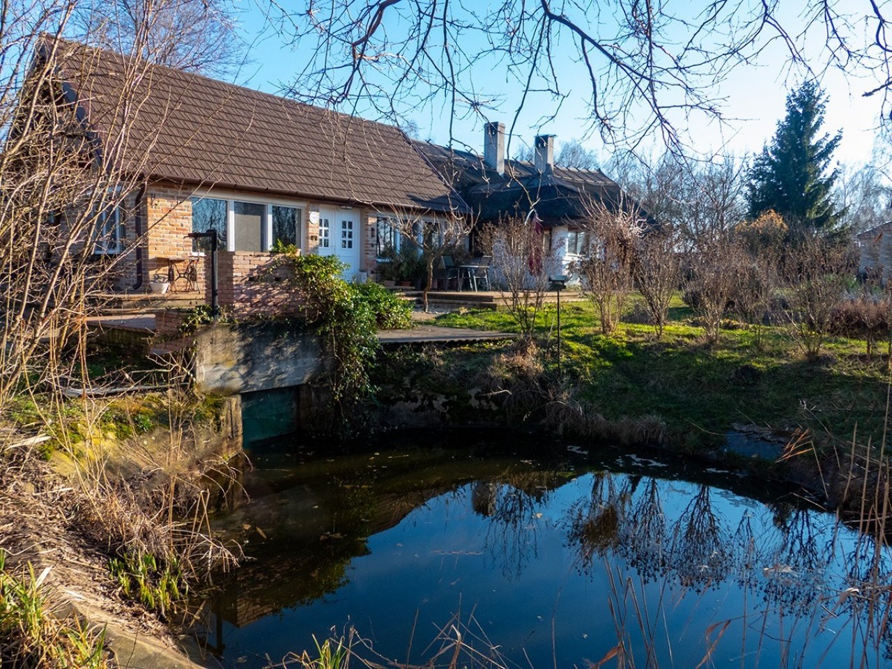 (AAA) Wunderschön renoviertes, einzigartiges Landhaus mit Nebengebäude (FB0506)