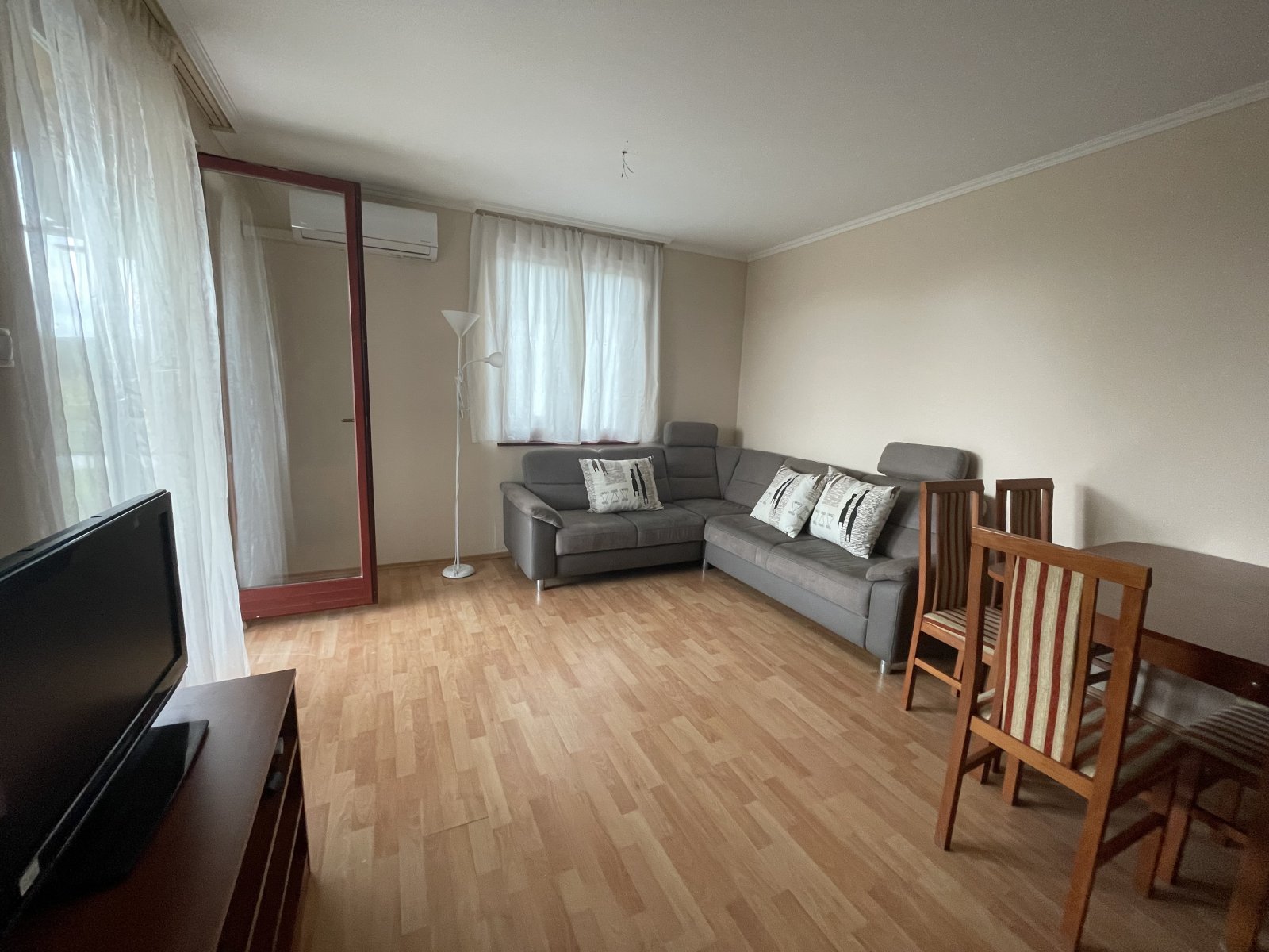 (AAA) Gemütliche Wohnung mit Weitblick über den Kurort Kehida
