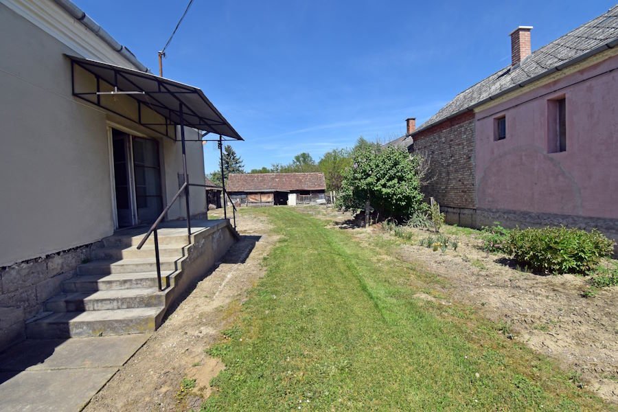(BBA) Haus in ruhiger Strassse, 800 Meter vom Gyékényes-See entfernt (FER1800)