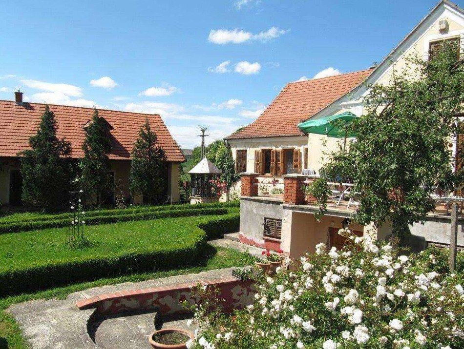 (AAA) Idyllisches Anwesen mit Gästehaus bei Österreich (WH4387)