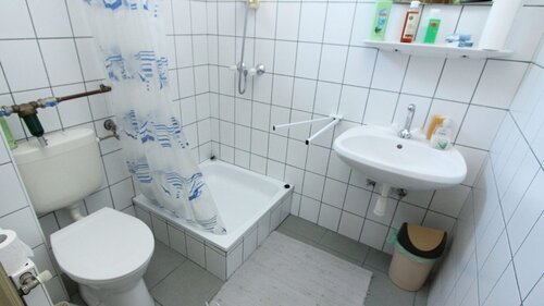 (AAB) Ruhig und trotzdem zentral gelegenes Familienheim in Héviz (11748)