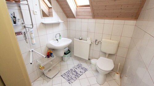 (AAB) Ruhig und trotzdem zentral gelegenes Familienheim in Héviz (11748)