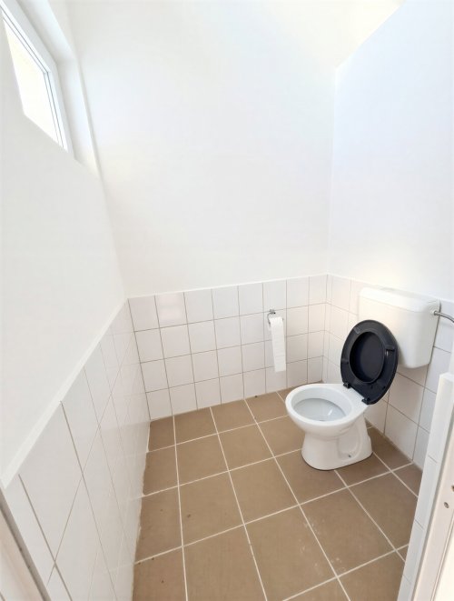 (AAA) Neuwertiges Landhaus im Bungalowstil mit Gästeappartment und Pool (CM064-4)