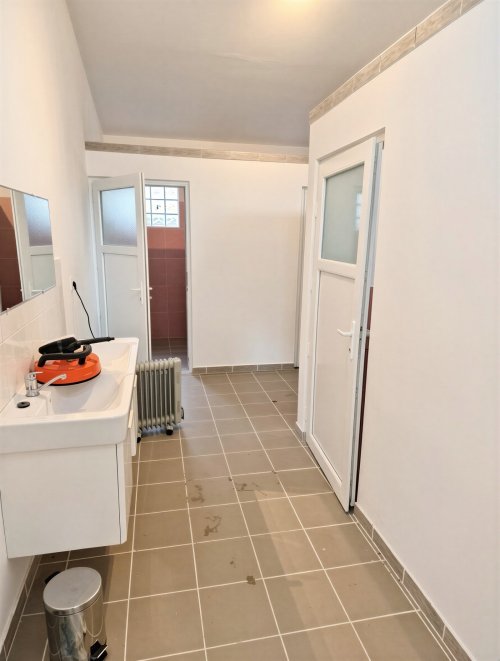 (AAA) Neuwertiges Landhaus im Bungalowstil mit Gästeappartment und Pool (CM064-4)