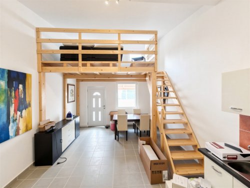 (AAA) Neuwertiges Landhaus mit Gästeappartment, Pool &amp; Caravan-Stellplätzen (CM064-G)