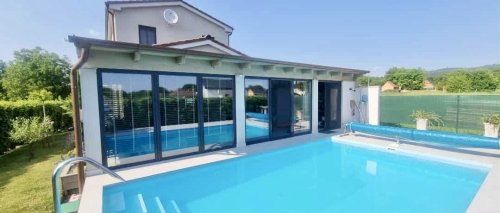 (AAA) Gemütliches Einfamilienhaus mit Pool (CSI013)