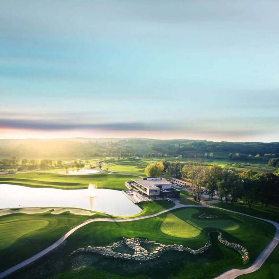 (AAA) Luxeriöses Apartment im besten Golf Resort Ungarns zur Eigennutzung oder Vermietung (ZSB2103)