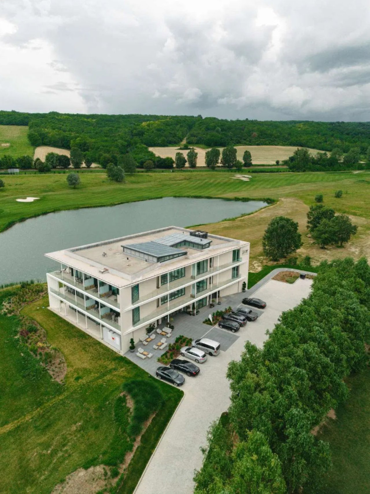 (AAA) Luxeriöses Apartment im besten Golf Resort Ungarns zur Eigennutzung oder Vermietung (ZSB2103)