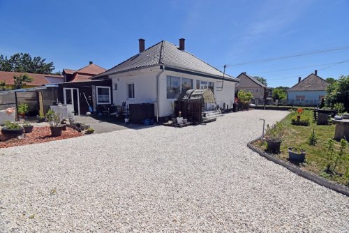 (BAA) Renoviertes Einfamilienhaus in ruhiger, naturnaher Lage (FER2040)