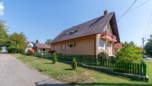 (AAAB) Familienhaus mit Pool in Héviz für Geschäft &amp; Privat geeignet (33739-2)