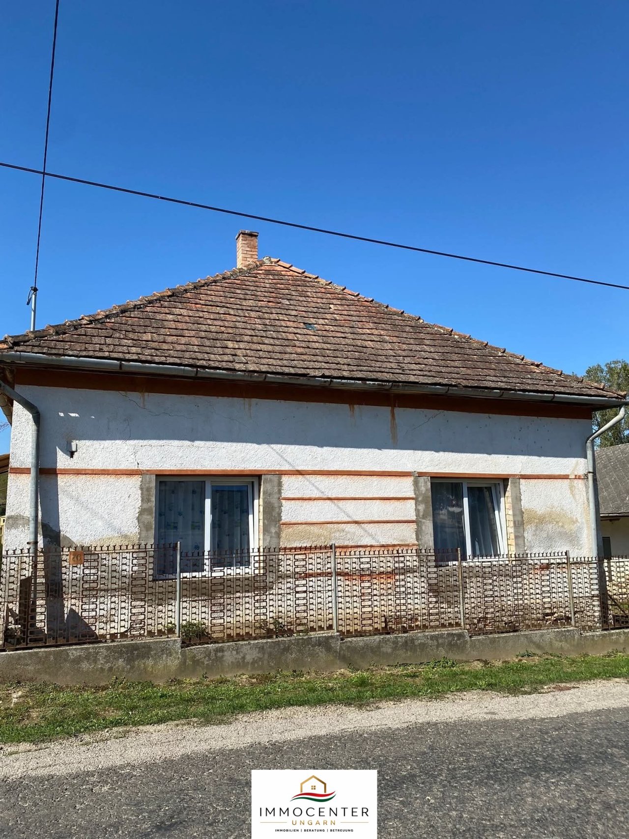 (BBA) Teilrenoviertes Einfamilienhaus in einer ruhigen Lage (KK0602)