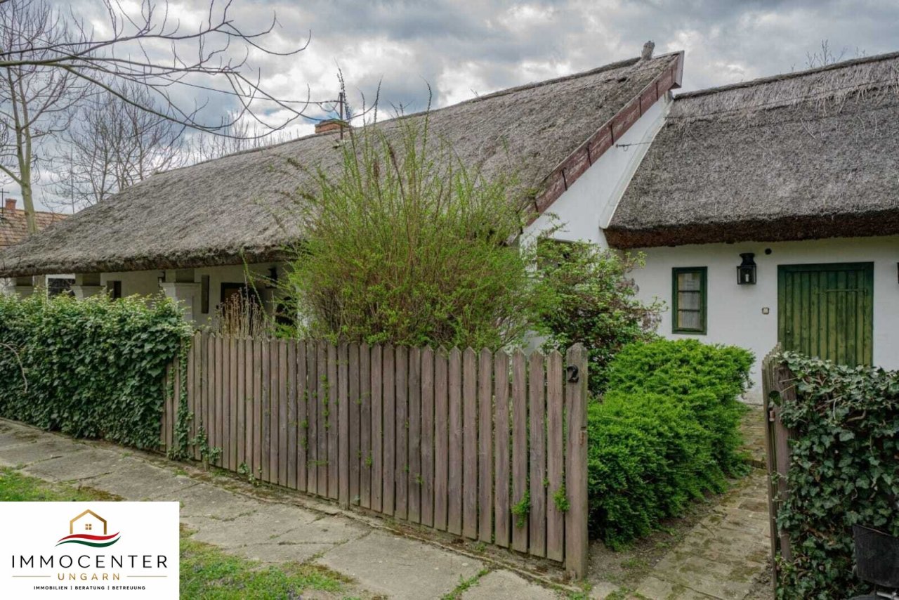 (BAA) Authentisches Familienhaus mit Reetdach in ausgezeichnetem Zustand (FHA003)