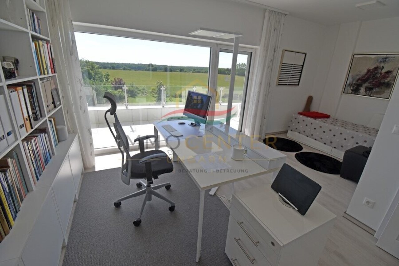 (AAA) Exklusives Haus fantastischem Panorama,Thermalbad-Nähe (FER0617)