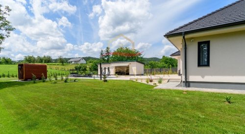 (AAA) Neu erbautes, exklusives Einfamilienhaus (33714)