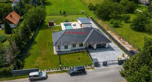 (AAA) Neu erbautes, exklusives Einfamilienhaus (33714)