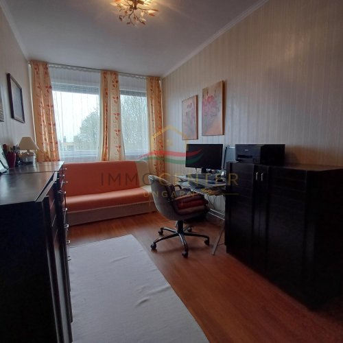 (ABA) Renovierte 3-Zimmer-Wohnung mit Balkon in bester Lage (KE10)