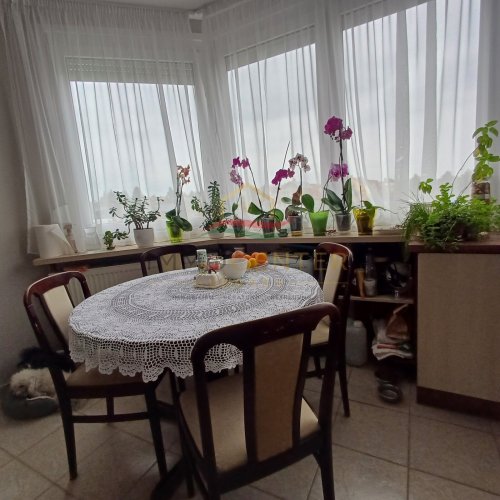 (ABA) Renovierte 3-Zimmer-Wohnung mit Balkon in bester Lage (KE10)