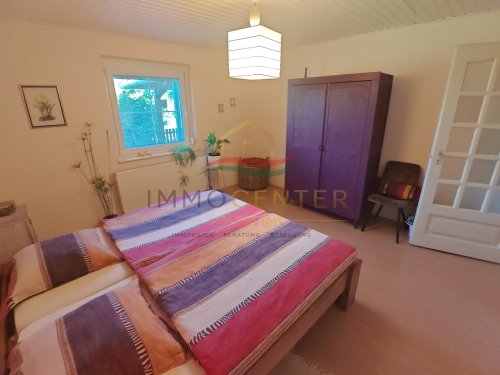 (BAA) Perfektes Zweifamilienhaus in hervorragendem Zustand mit großem Grundstück / Wald ideal für Selbstversorger (CM081-2)