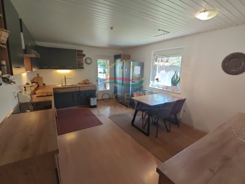 (BAA) Perfektes Zweifamilienhaus in hervorragendem Zustand mit großem Grundstück / Wald ideal für Selbstversorger (CM081-2)