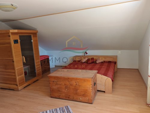 (BAA) Perfektes Zweifamilienhaus in hervorragendem Zustand mit großem Grundstück / Wald ideal für Selbstversorger (CM081-2)