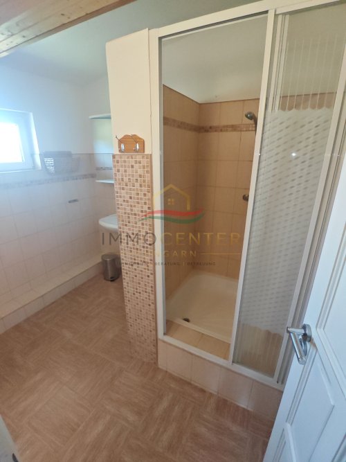 (BAA) Perfektes Zweifamilienhaus in hervorragendem Zustand mit großem Grundstück / Wald ideal für Selbstversorger (CM081-2)