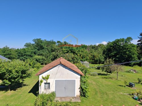 (BAA) Perfektes Zweifamilienhaus in hervorragendem Zustand mit großem Grundstück / Wald ideal für Selbstversorger (CM081-2)
