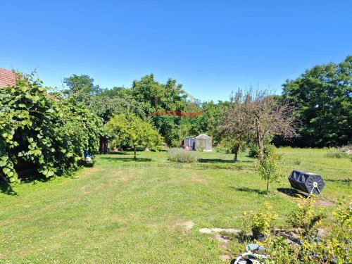 (BAA) Perfektes Zweifamilienhaus in hervorragendem Zustand mit großem Grundstück / Wald ideal für Selbstversorger (CM081-2)