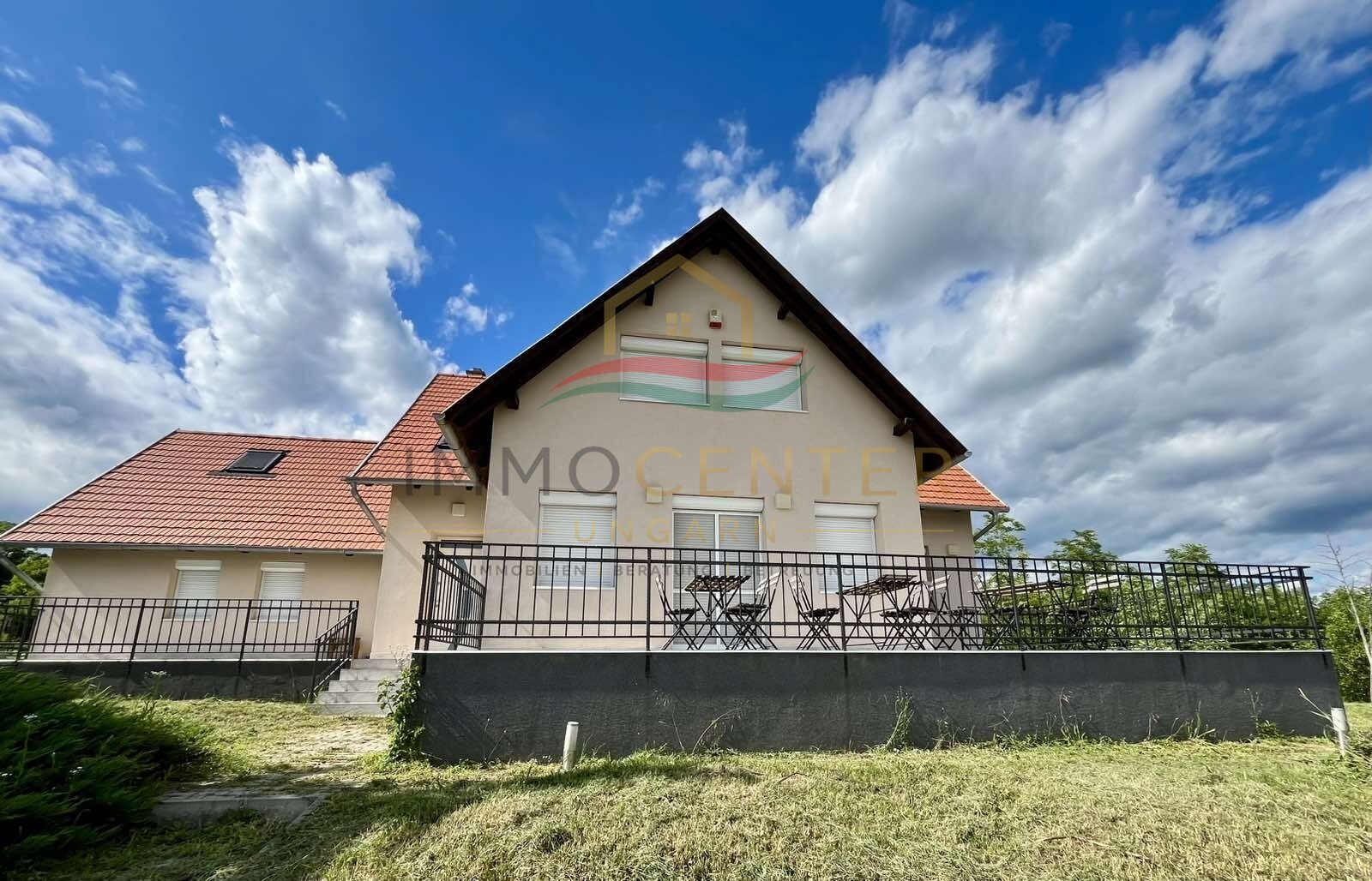 (AAA) Renoviertes Schmuckstück in der Nähe vom Nordufer mit Panoramablick