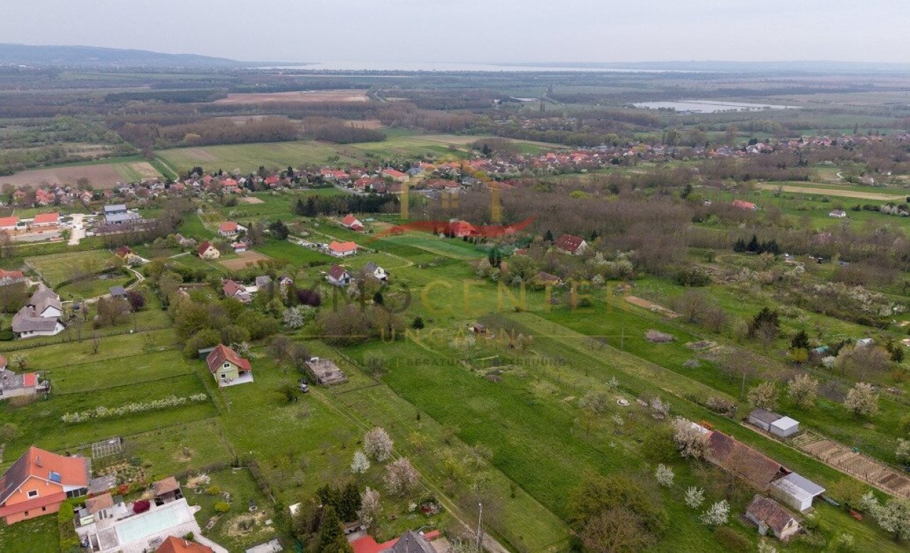 (AAA) Einfamilienhaus oberhalb von Héviz in ruhiger Weinberg-Lage (33897)