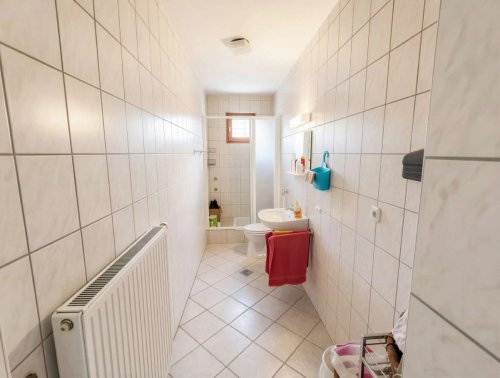 (AAA) Doppelhaushälfte mit großem Garten langfristig zu vermieten (CM0811-M)