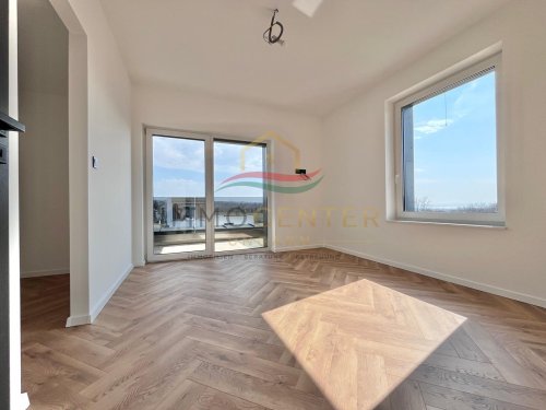 (AAA) Neu gebaute Energieeffiziente Häuser mit Panorama auf den Plattensee (PB5626)